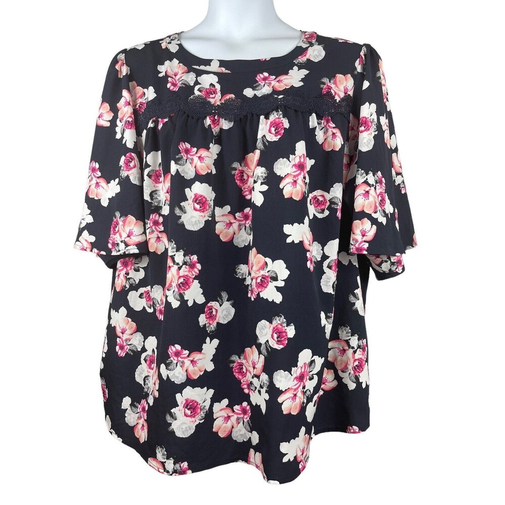 Lane Bryant size 3 X Black Floral Flowy Short Sleeve To Elbows Top
